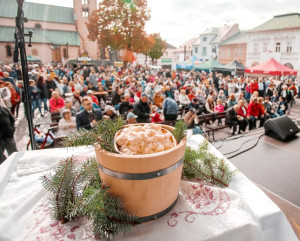 Z horských pasienkov do srdca mesta – Liptovský Mikuláš žije bryndzou Z horských pasienkov do srdca mesta – Liptovský Mikuláš žije bryndzou