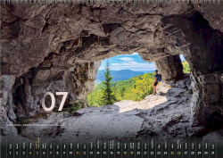 � Filip Lehotsk� � Poh�ad cez ��pske skaln� okno nad Stankovanmi (j�l)